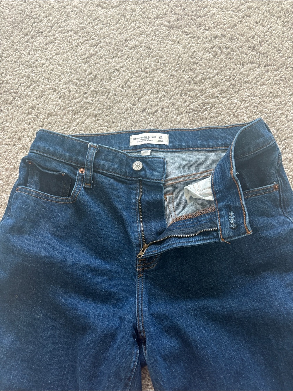 Abercrombie & Fitch Mid-Rise 90's Straight Dark Blue Jeans - Picture 6 of 9